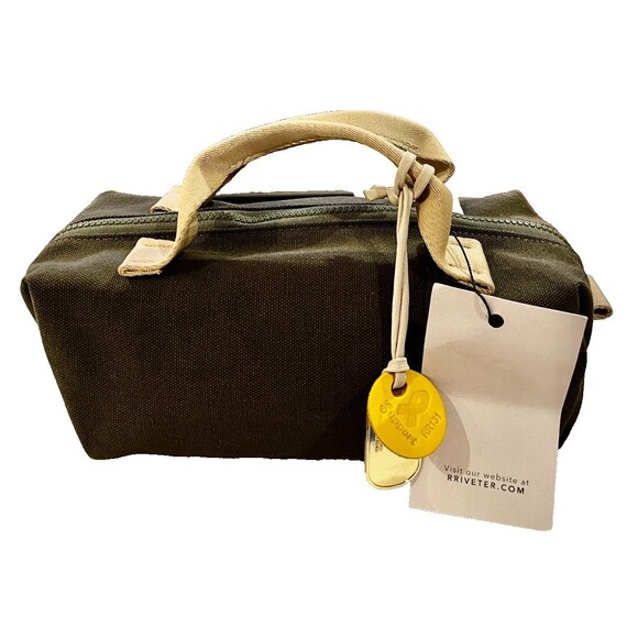 R. Riveter Canvas Cosmetic Toiletry Bag NEW with Tags Camo Green Carry-all - Picture 1 of 11